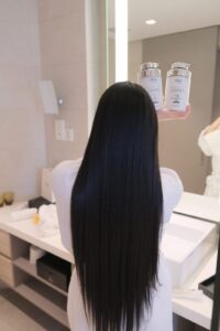 Lau tóc đúng cách sau khi gội: mẹo nhỏ giúp tóc bớt gãy rụng và xơ rối