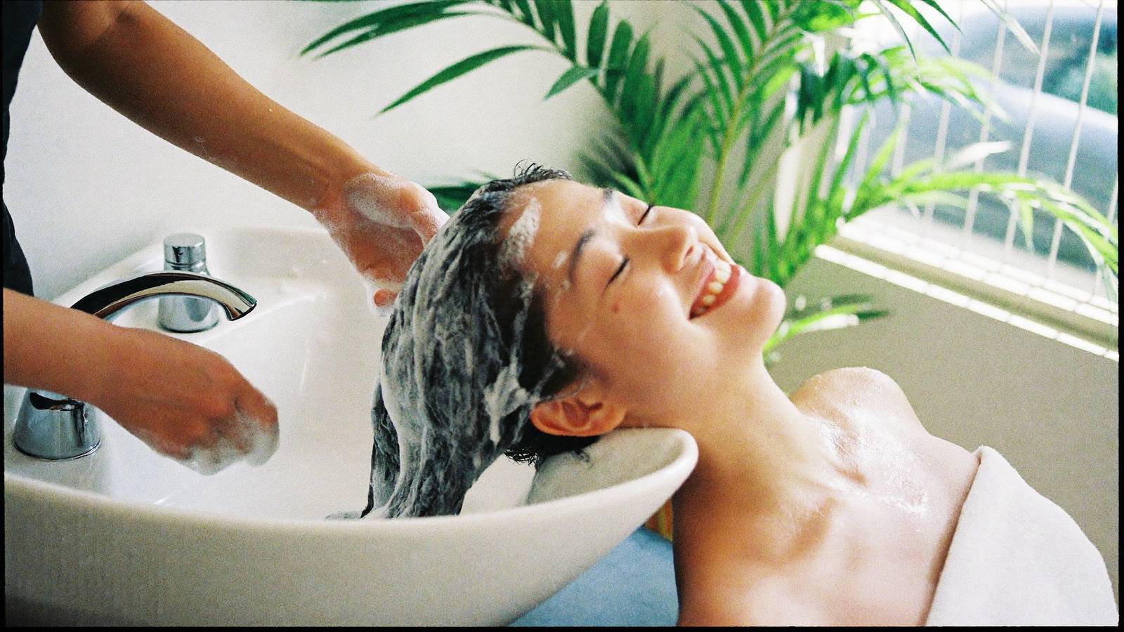 Top Dầu Gội Cho Tóc Hư Tổn