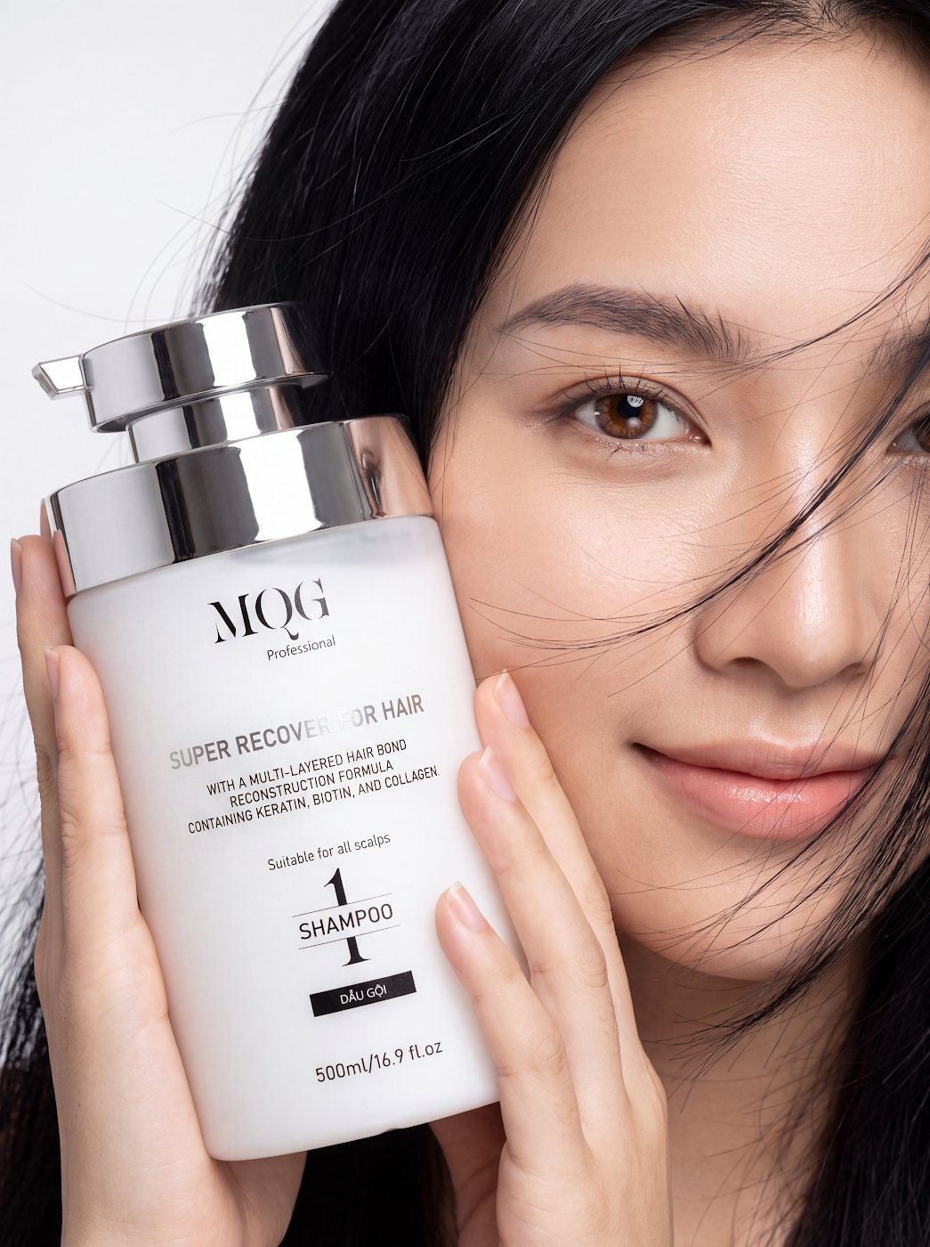 Chai dầu gội MQG dịu nhẹ dành cho người cần gội đầu thường xuyên