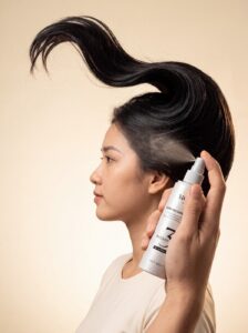 Tóc bị cong ở đuôi và vểnh lên? 5 việc làm ngay tại nhà